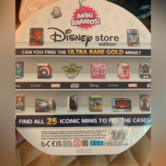 Mini Brands Disney store edition! Collectors case. 5 minis and inc. 2 exclusive - Picture 5 of 5